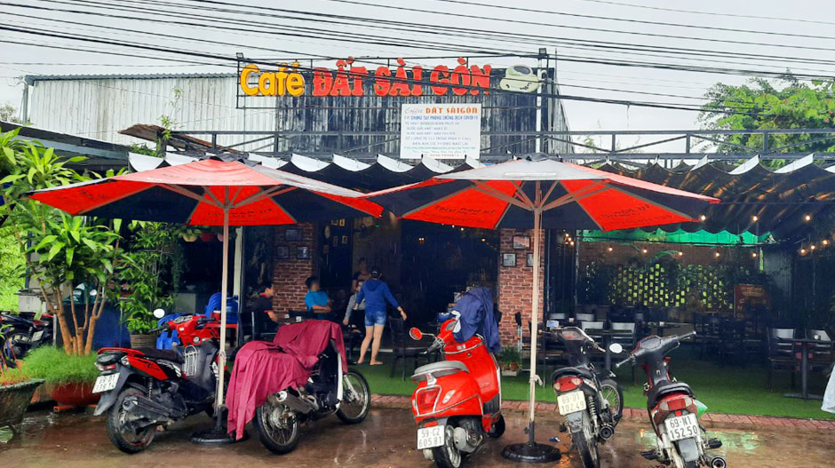 thi công bảng hiệu quán cafe đất sài gòn