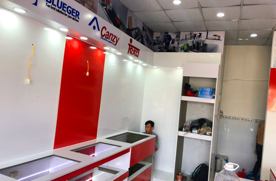 thi công showroom bếp Aha