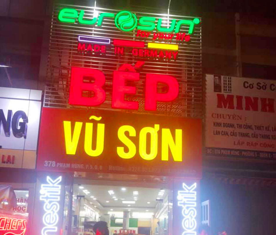 thi công showroom bếp Vũ sơn